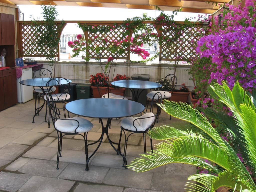 B&B Corte Barocca Lecce Exterior foto